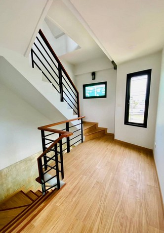 ขายอาคารตกแต่งสไตล์Modern Loft  ติดถนน ทำเลดี เจ้าของขายเอง อำเภอสันกำแพง จังหวัดเชียงใหม่ 