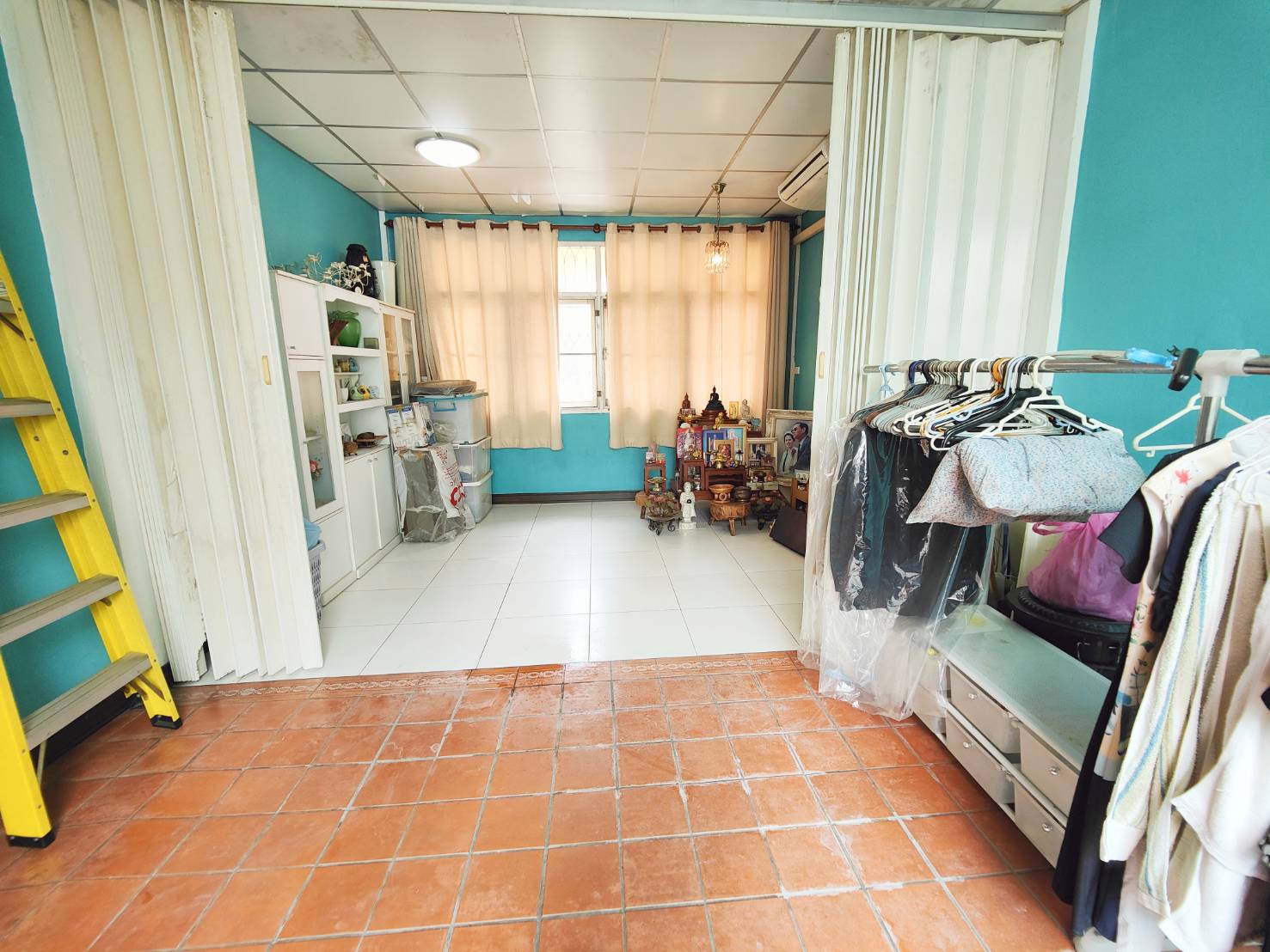 อาคารพาณิชย์ ถ.สุทธิสาร ใกล้ MRT สุทธิสาร