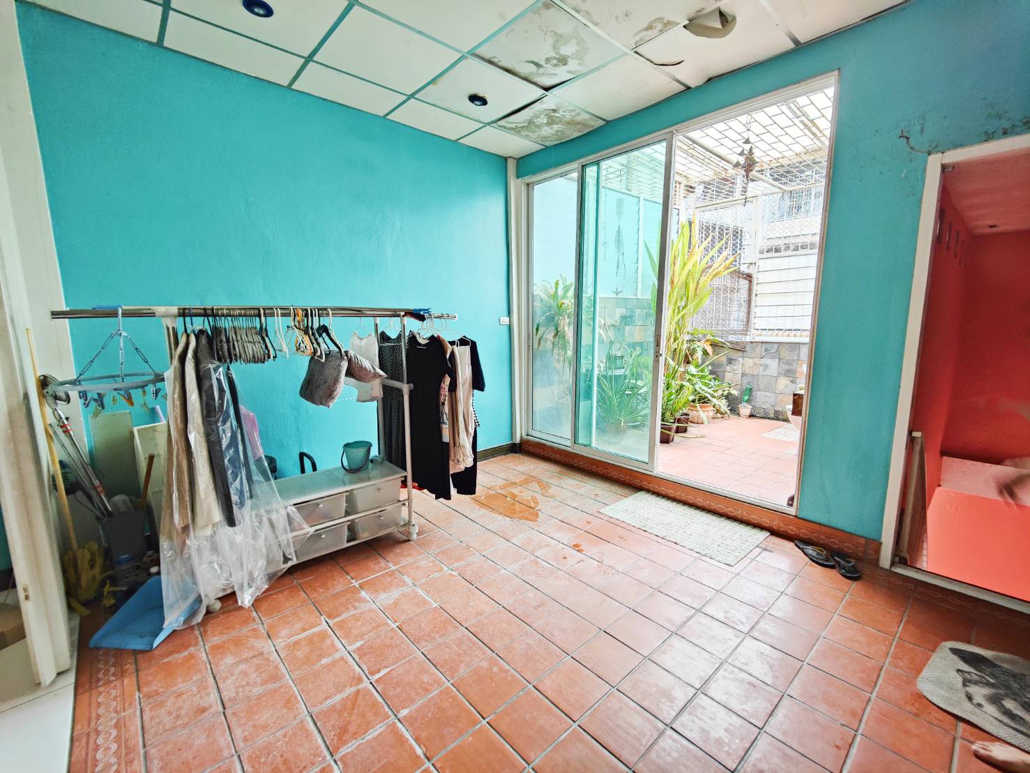 อาคารพาณิชย์ ถ.สุทธิสาร ใกล้ MRT สุทธิสาร