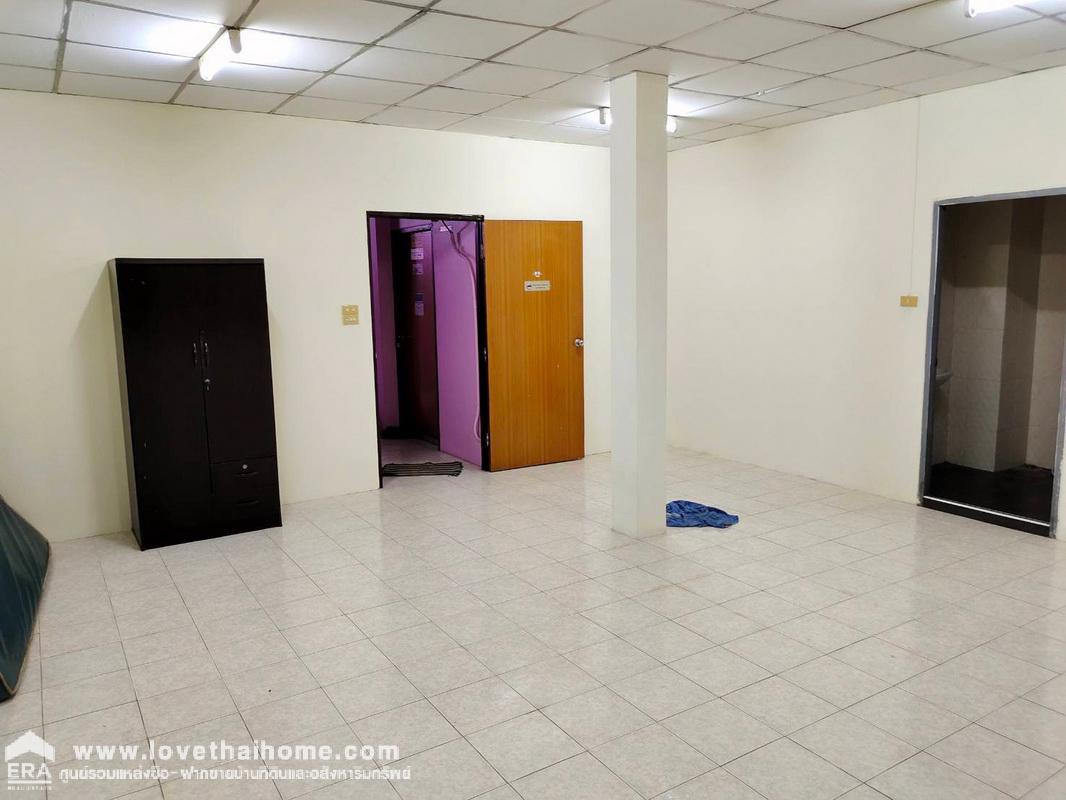 ขายตึกแถว ถนนลาดกระบัง ซอยฉลองกรุง พื้นที่48ตรว. ติดกับม.พระจอมเกล้าเจ้าคุณทหารลาดกระบัง ห่างจากสนามบินสุวรรณภูมิ เพียง 4.5 กม. เหมาะค้าขาย พร้อมกิจการห้องเช่านักศึกษา