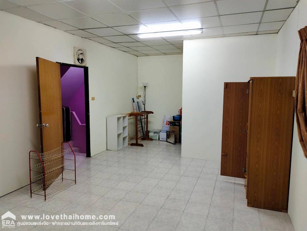 ขายตึกแถว ถนนลาดกระบัง ซอยฉลองกรุง พื้นที่48ตรว. ติดกับม.พระจอมเกล้าเจ้าคุณทหารลาดกระบัง ห่างจากสนามบินสุวรรณภูมิ เพียง 4.5 กม. เหมาะค้าขาย พร้อมกิจการห้องเช่านักศึกษา