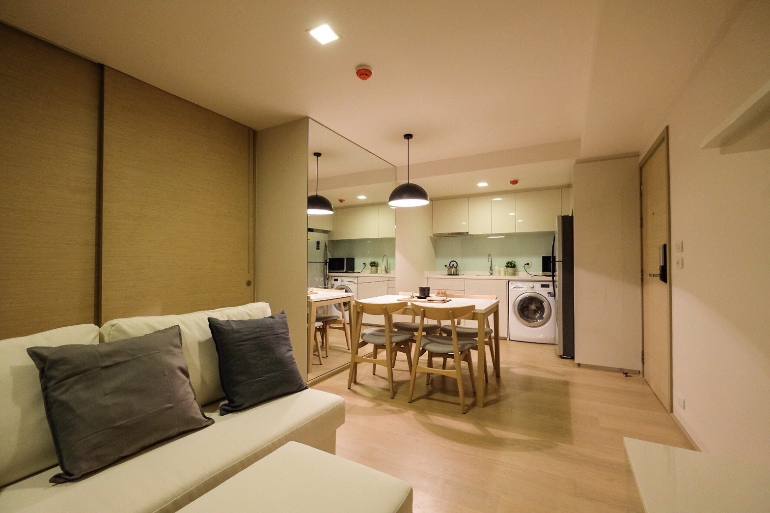 ขายคอนโด Liv@49 ใกล้BTSทองหล่อ เพียง 500เมตร ข.วัฒนา 