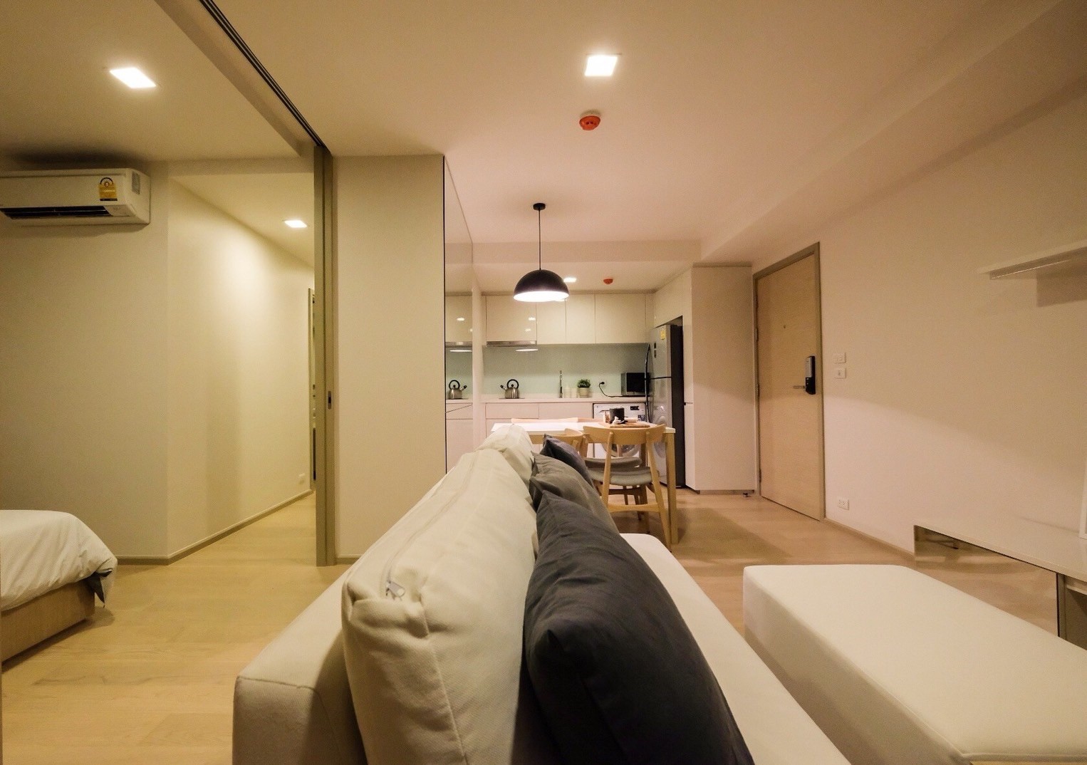 ขายคอนโด Liv@49 ใกล้BTSทองหล่อ เพียง 500เมตร ข.วัฒนา 