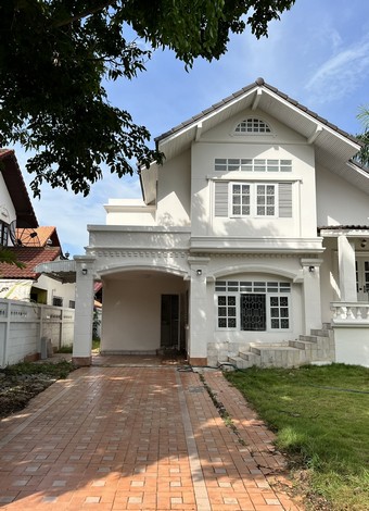 ให้เช่าบ้านปรับปรุงใหม่ในหมู่บ้านนาทองวิลล์หลังเซ็นเฟส ทำเลดี 