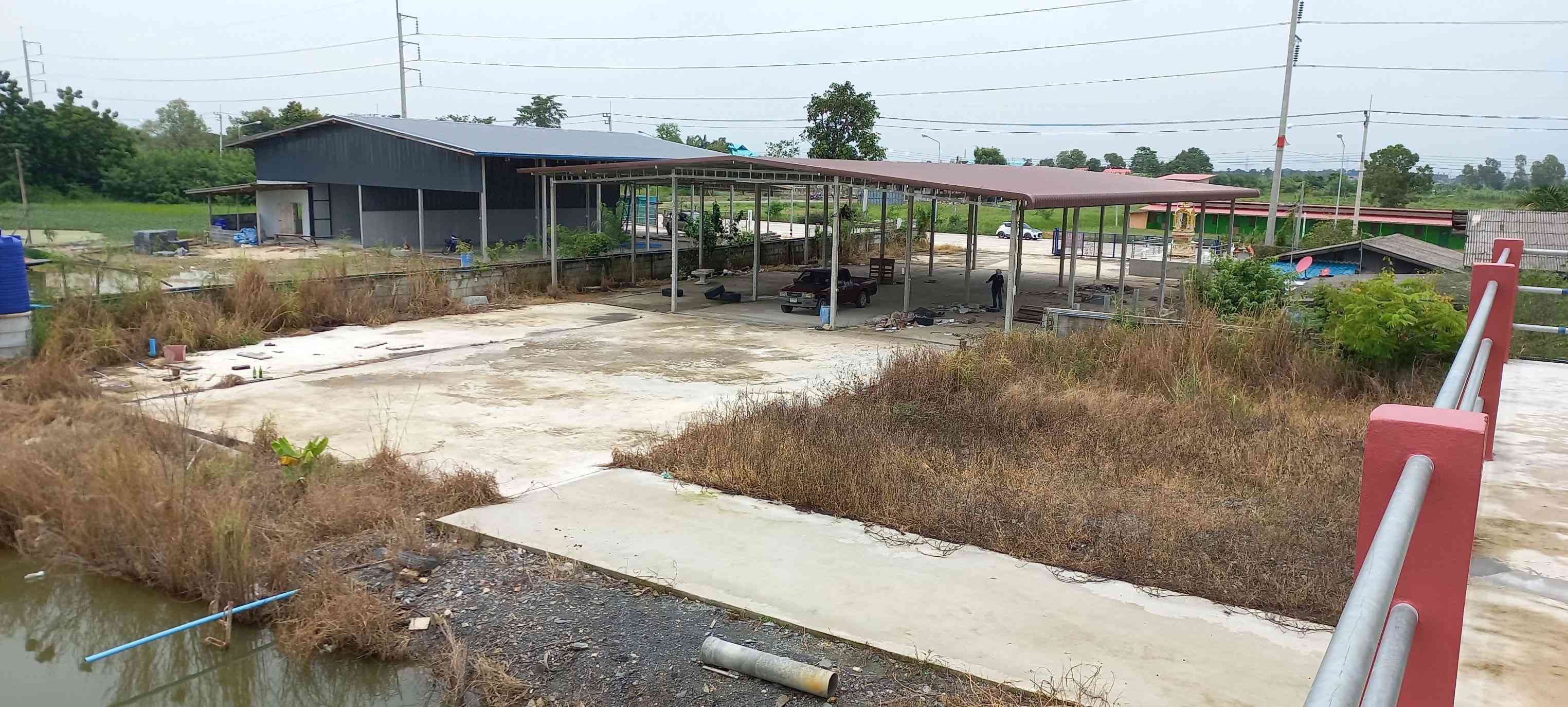 ขายด่วน ที่ดินโรงเรือนพร้อมบ้าน ทำเลดี ติดถนนใหญ่ อำเภอบ้านโพธิ์ จังหวัดฉะเชิงเทรา (เจ้าของขายเอง)