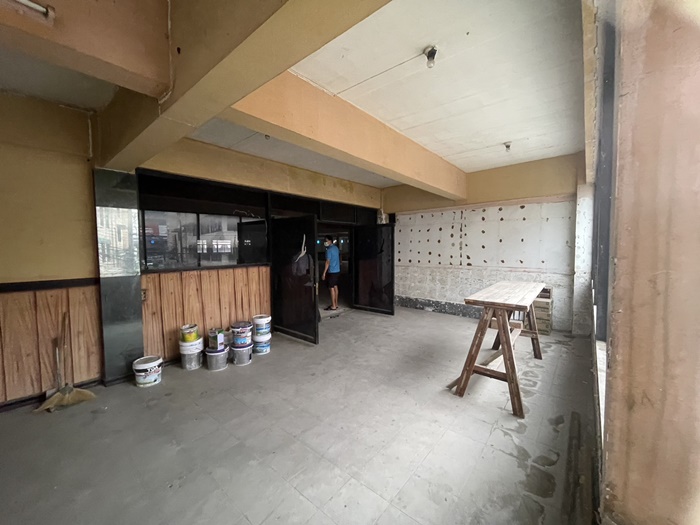 ขายอาคารขนาดกลาง 3 ชั้น 259 ตร.วา อ้อมใหญ่ สามพราน จอดรถได้ 30 คัน