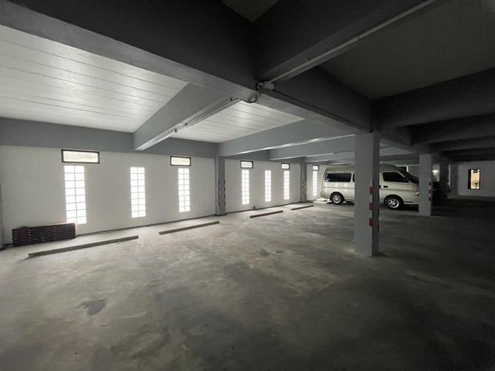 ขายอาคารขนาดกลาง 3 ชั้น 259 ตร.วา อ้อมใหญ่ สามพราน จอดรถได้ 30 คัน