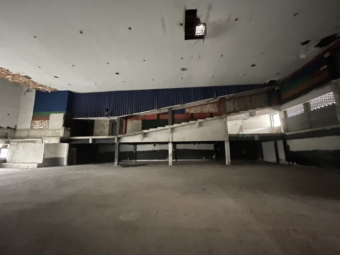 ขายอาคารขนาดกลาง 3 ชั้น 259 ตร.วา อ้อมใหญ่ สามพราน จอดรถได้ 30 คัน