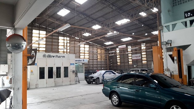 ขายอาคารพาณิชย์พร้อมที่ดินและสิ่งปลูกสร้าง ทำเลดี ติดถนนใหญ่  อำเภอเมืองนนทบุรี นนทบุรี 