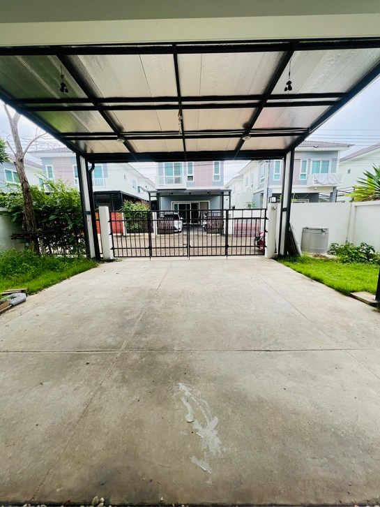 ขายบ้านแฝด ต่อเติมหลังคาหน้าบ้าน ต่อเติมหลังบ้าน ครัวบิ้วอิน พร้อมอยู่ ของแถมมากกว่า 10 รายการ