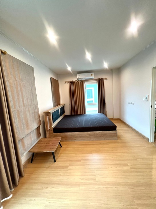 ขายบ้านแฝด ต่อเติมหลังคาหน้าบ้าน ต่อเติมหลังบ้าน ครัวบิ้วอิน พร้อมอยู่ ของแถมมากกว่า 10 รายการ