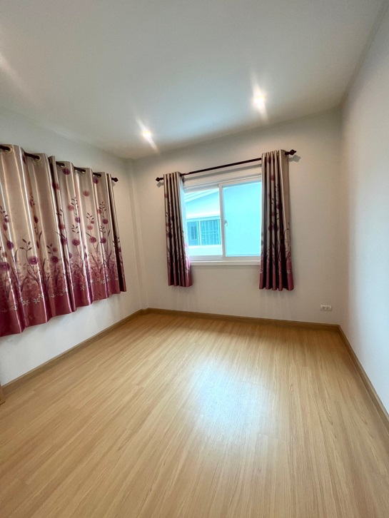 ขายบ้านแฝด ต่อเติมหลังคาหน้าบ้าน ต่อเติมหลังบ้าน ครัวบิ้วอิน พร้อมอยู่ ของแถมมากกว่า 10 รายการ