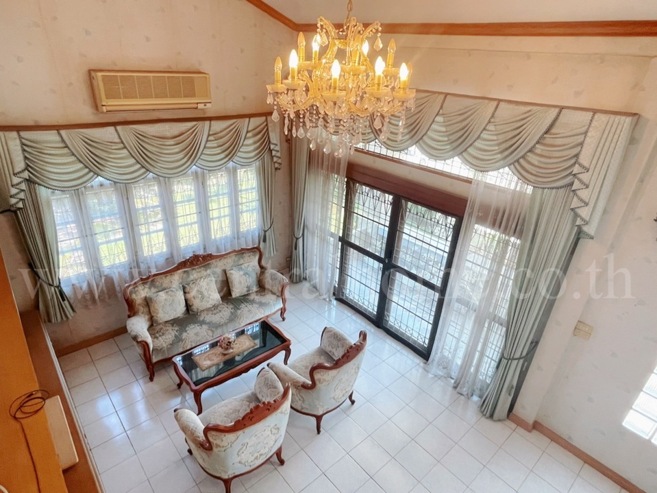 บ้านเดี่ยว ชมฟ้า-วรางกูล คลอง 2 หลังมุม