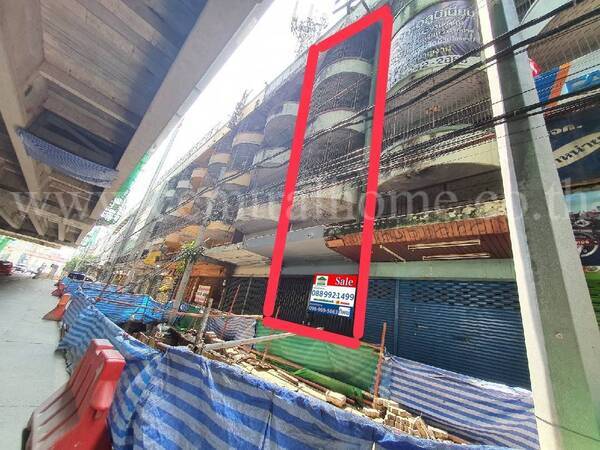 อาคารพานิชย์ 4.5 ชั้น ทำเลธุรกิจ ถนนติวานนท์ ติดรถไฟฟ้า !