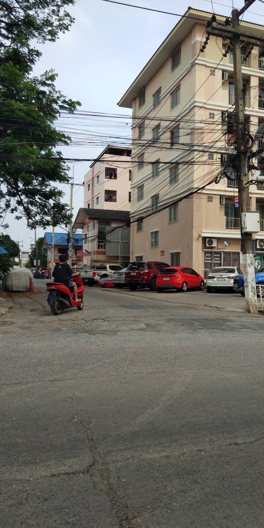 ขายที่ดิน ซอยกุญชร14​ ตำบลคลอง1 จังหวัดปทุมธานี​ พร้อมโอน​