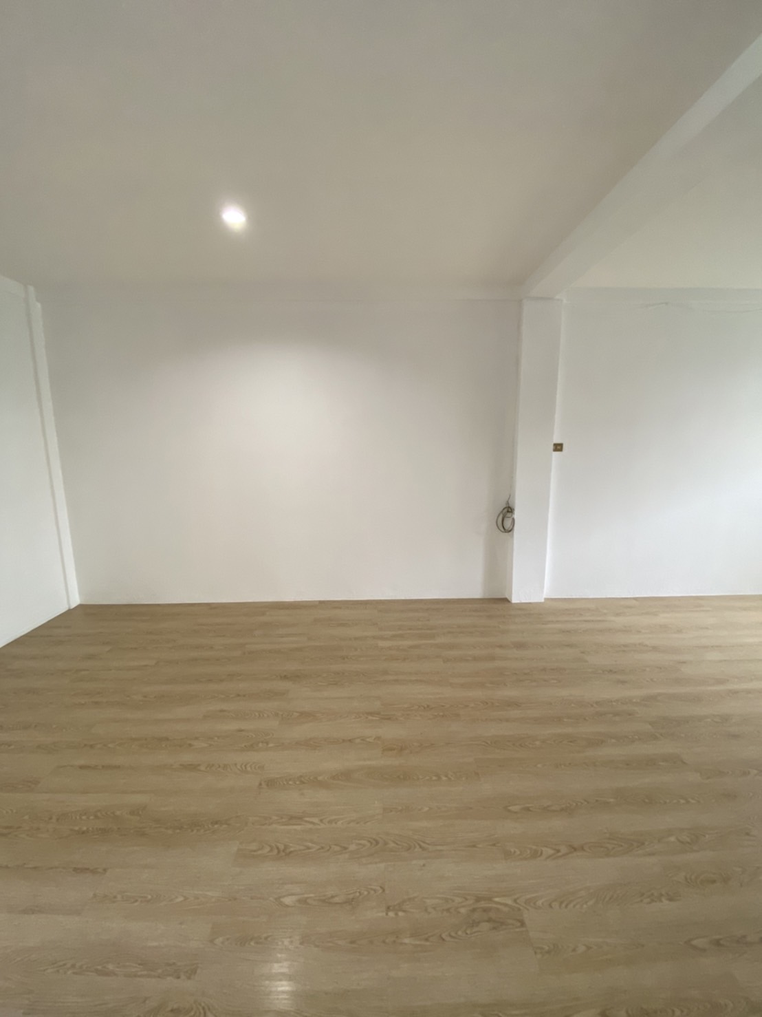 ขายด่วน อาคารพาณิชย์พร้อมผู้เช่า ทำเลดี ใกล้เทศบาลใหม่ อำเภอเมือง นครปฐม