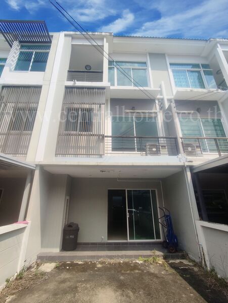 ทาวน์โฮม เดอะ เมทโทร รัตนาธิเบศร์