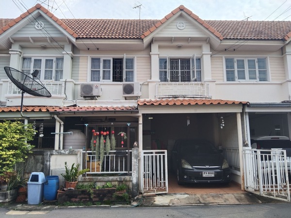 ทาวน์เฮ้าส์ เปี่ยมสุข 2 บางแม่นาง บางใหญ่ ใกล้รถไฟฟ้า
