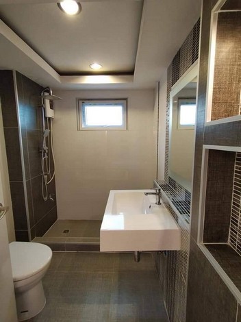 ขายห้องชุด โครงการเทเวศร์แมนชั่น ชั้น7 ใจกลางเมือง ทำเลดีมาก บางขุนพรหม กรุงเทพฯ