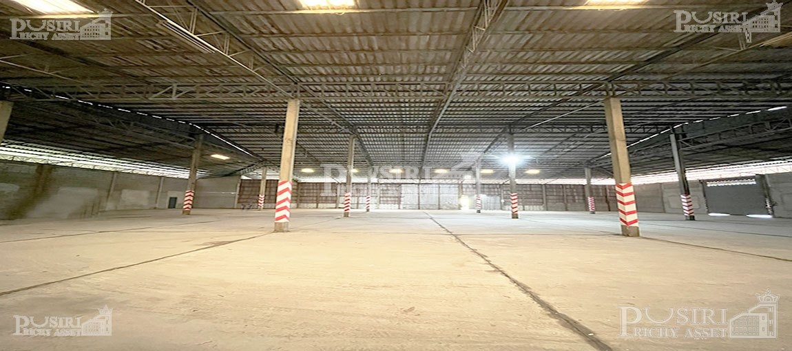 แค่ 45 บาท/ตร.ม. กับโกดังให้เช่านครปฐม 2,000 ตร.ม. ใกล้ ถ. เพชรเกษมเพียง 900 ม. เก็บของได้มากพื้นรับ 3 ตัน เทรลเลอร์เข้าได้+จอดรถยนต์ได้นับ10คัน -kk5418s