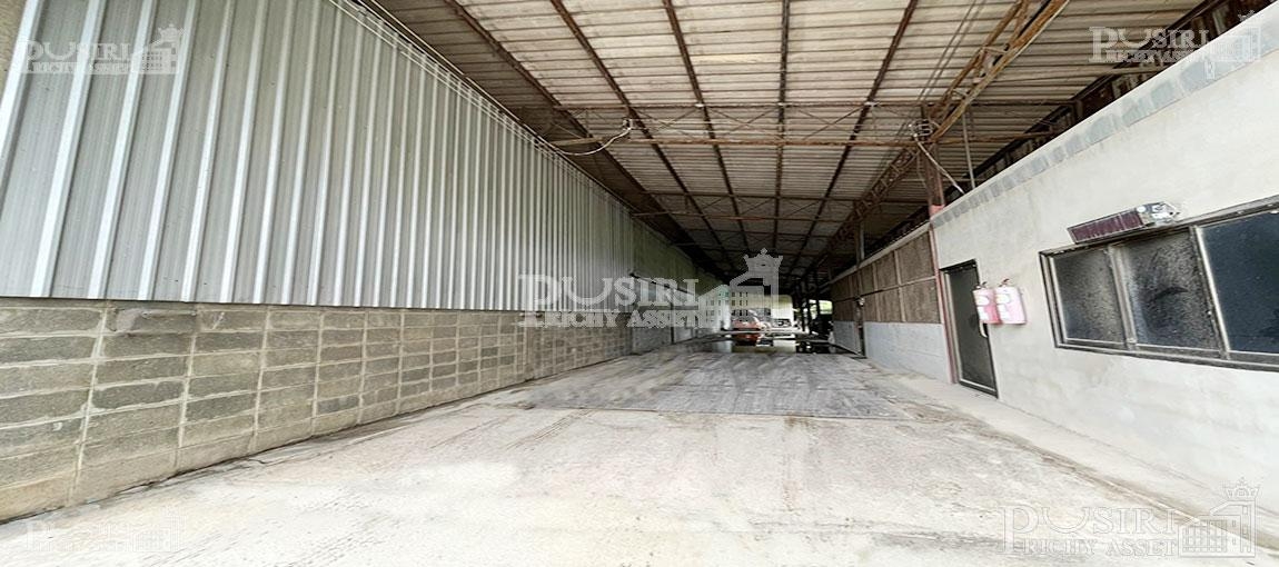 แค่ 45 บาท/ตร.ม. กับโกดังให้เช่านครปฐม 2,000 ตร.ม. ใกล้ ถ. เพชรเกษมเพียง 900 ม. เก็บของได้มากพื้นรับ 3 ตัน เทรลเลอร์เข้าได้+จอดรถยนต์ได้นับ10คัน -kk5418s