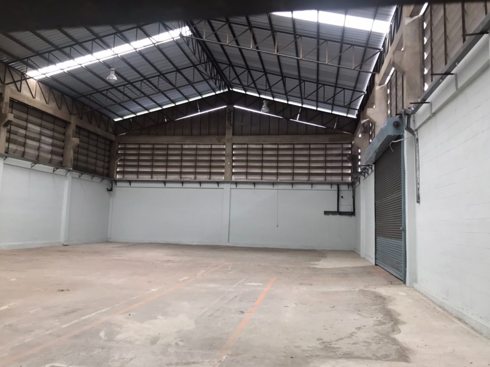 ให้เช่า โกดัง/โรงงานอุตสาหกรรม เนื้อที่ 640 ตรว. สุขุมวิท 115 ทะลุเทพารักษ์่ ตกแต่งทาสีใหม่ โกดัง ให้เช่า ฿160,000/ด.