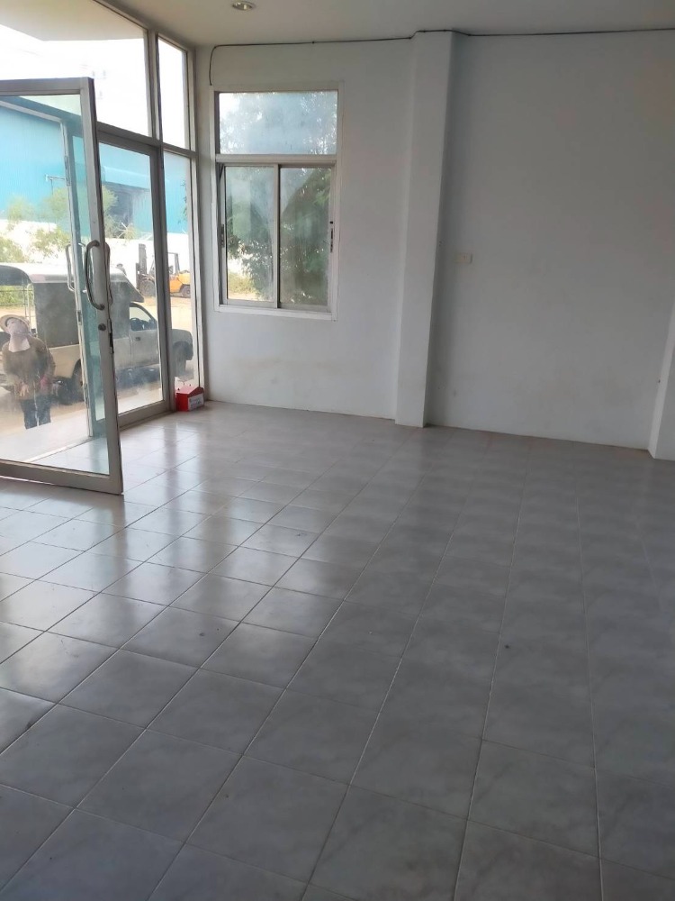 โรงงาน-โกดัง ให้เช่า โกดังให้เช่า พื้นที่พระราม 2 กิโลเมตร ที่ 52 ต.นาโคก จ.สมุทรสาคร 