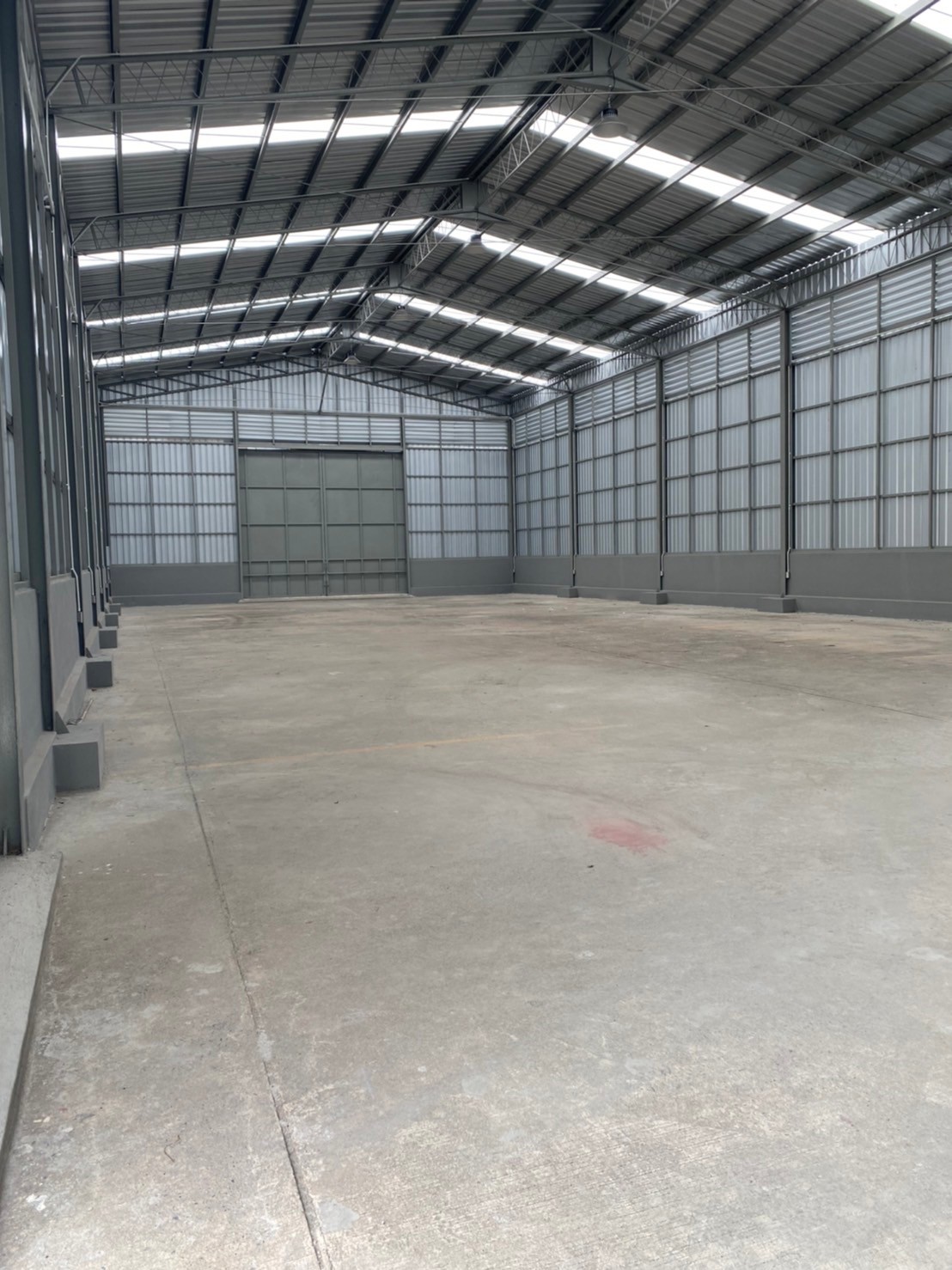 ให้เช่าโกดัง เนื้อที่ 1 ไร่ สร้างใหม่ ใกล้เซียร์รังสิต ที่จอดรถ 25-30 คัน โกดัง ให้เช่า ฿120,000/ด.