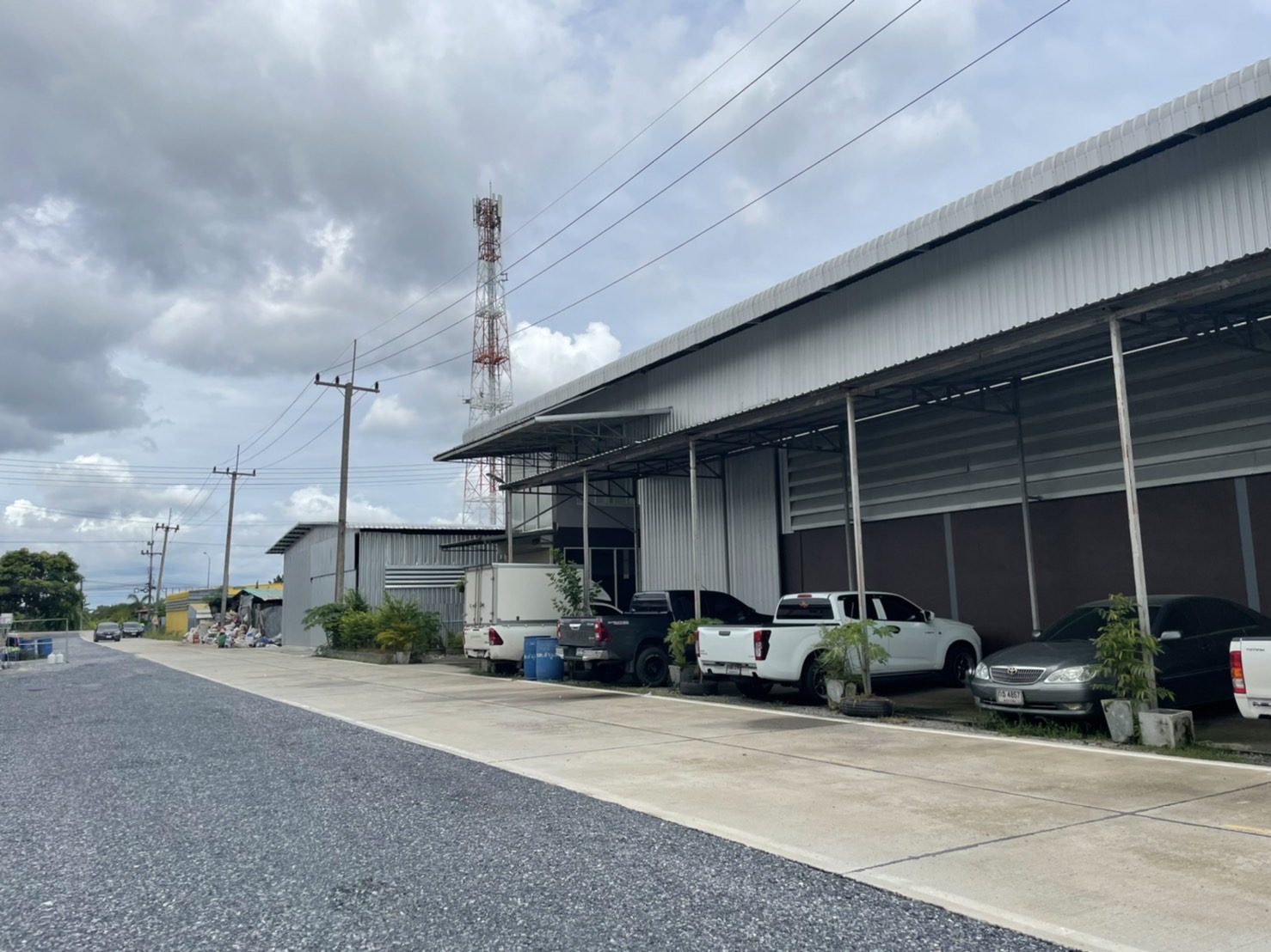 ให้เช่าโกดัง ลำลูกกาคลอง7 พื้นที่ใช้สอย 300 ตรม.มี ออฟฟิศ 2 ชั้น โกดัง ให้เช่า ฿30,000/ด. 