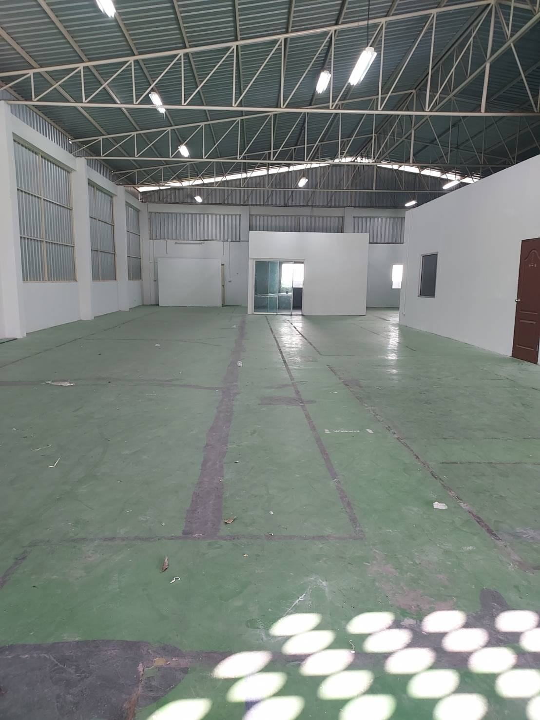 ให้เช่าโกดัง บางนา-ตราด กม.16 ตั้งแต่ 100-600 ตรม. พร้อมออฟฟิศและสำนักงาน โกดัง ให้เช่า ฿96,000/ด.