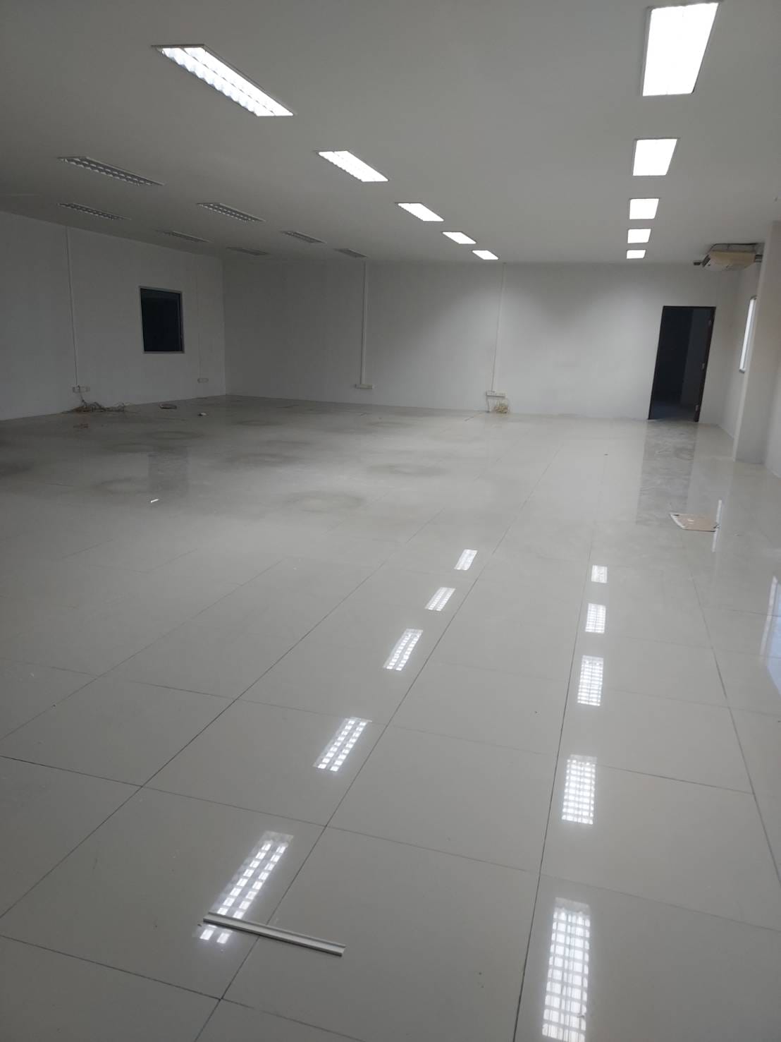 ให้เช่าโกดัง บางนา-ตราด กม.16 ตั้งแต่ 100-600 ตรม. พร้อมออฟฟิศและสำนักงาน โกดัง ให้เช่า ฿96,000/ด.