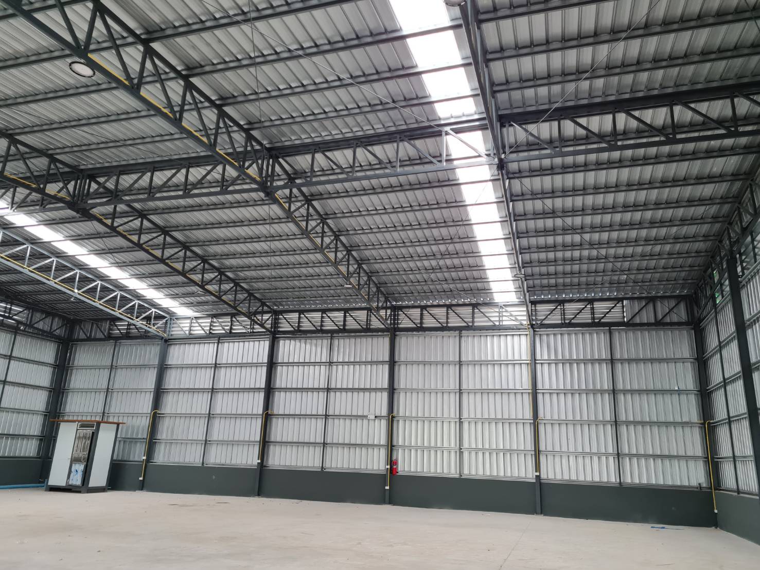 ให้เช่าโกดังขนาด 500 ตรม.บ้านหนองปลาไหล พัทยา บางละมุง โกดังใหม่สะอาดพร้อมอยู่ โกดัง ให้เช่า ฿60,000/ด.