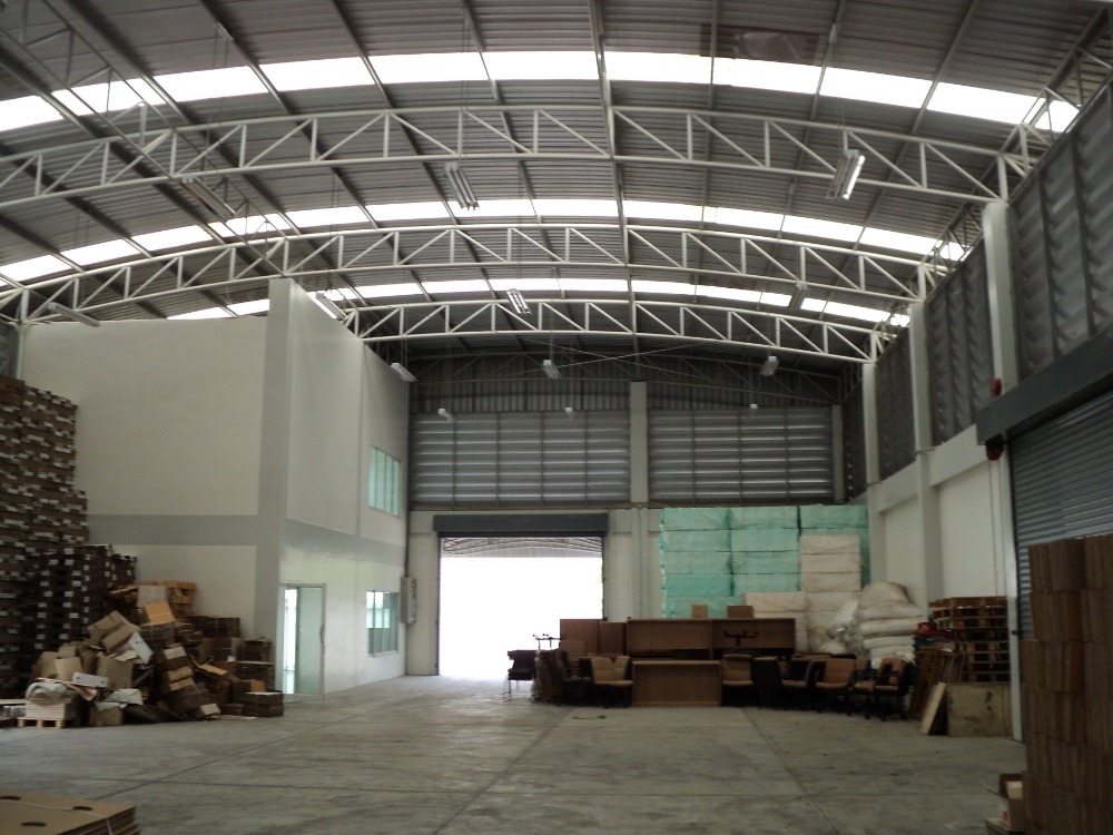 ขาย-ให้เช่า โรงงาน/โกดัง ถนนลำลูกกา คลอง 3 เนื้อที่ 600 ตรว. มี 2 โกดังในพื้นที่ รวมพื้นที่ใช้สอยทั้งหมด 2,400 ตรม. โรงงาน ให้เช่า ฿180,000/ด.