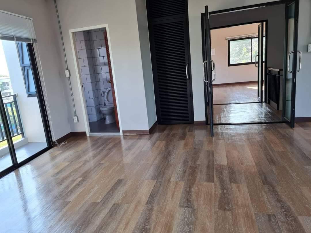 ให้เช่า ออฟฟิต สำนักงาน 4 ชั้น เนื้อที่ 90 ตรว. พื้นที่ใช้สอย 600 ตร.ม. ใหม่สวยพร้อมอยู่ วงศ์สว่าง ประชาชื่น สำนักงาน ให้เช่า ฿90,000/ด.