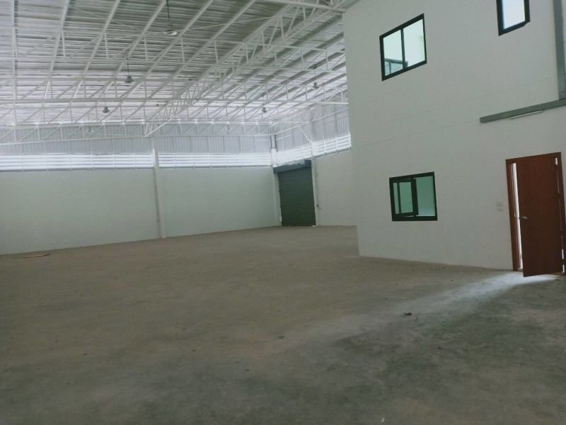 ให้เช่า โกดัง/โรงงาน ถนนลำลูกกา คลอง 7 เนื้อที่ 240 ตรว.พร้อมสำนักงาน 3 ชั้น โรงงาน ให้เช่า ฿70,000/ด.