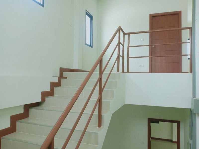 ให้เช่า โกดัง/โรงงาน ถนนลำลูกกา คลอง 7 เนื้อที่ 240 ตรว.พร้อมสำนักงาน 3 ชั้น โรงงาน ให้เช่า ฿70,000/ด.