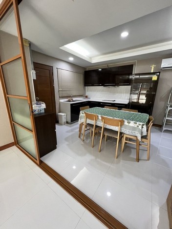 ขายคอนโด The Waterford Condominium ซอยทองหล่อ11 ตกแต่งครบพร้อมเข้าอยู่ ทำเลใจกลางเมือง Owner Post 