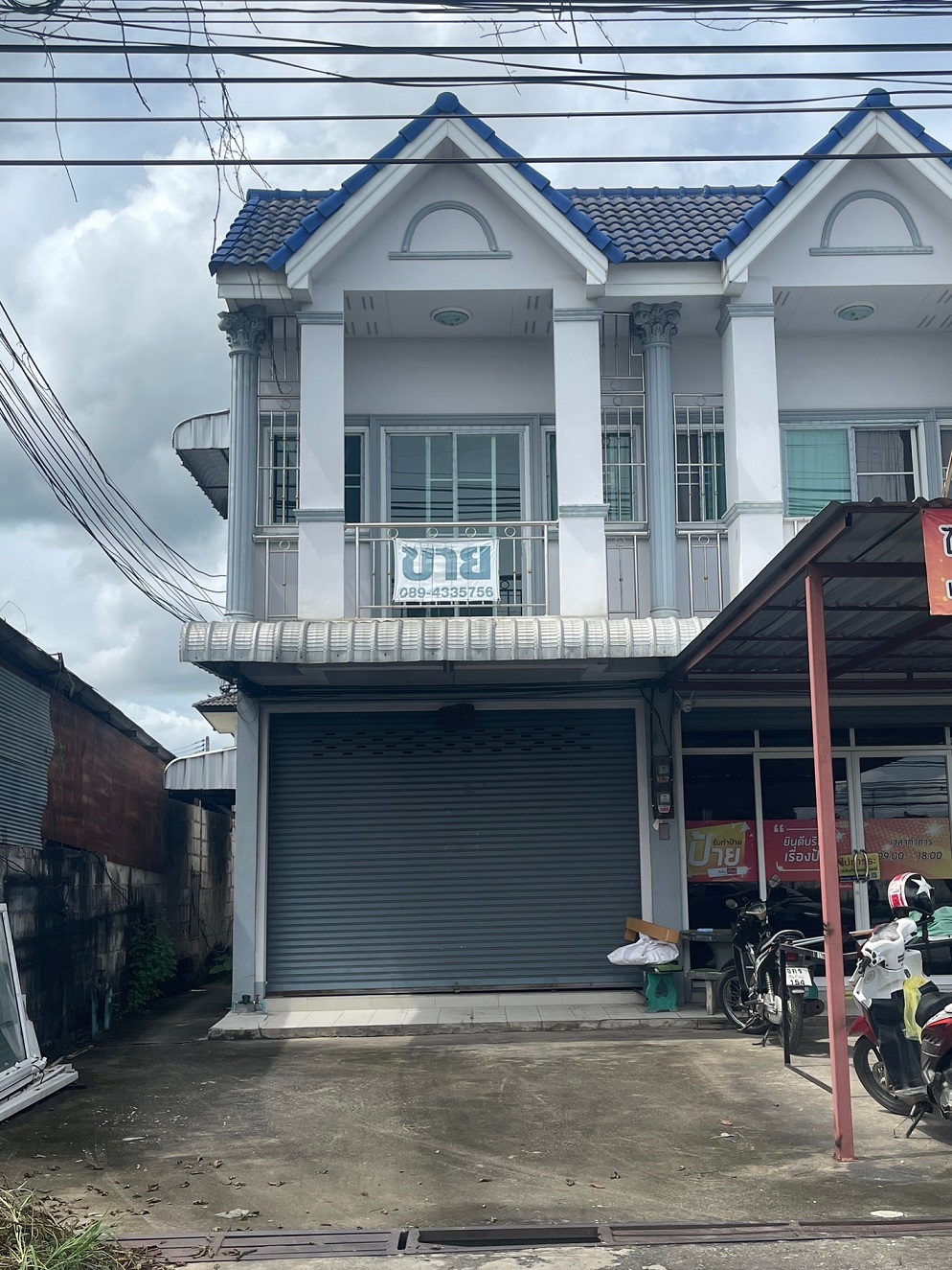ขาย อาคารพาณิชย์  ขนาด 24 ตรว.  อยู่ถนน เส้นเชียงใหม่-ดอยสะเก็ด (เจ้าของขายเอง)