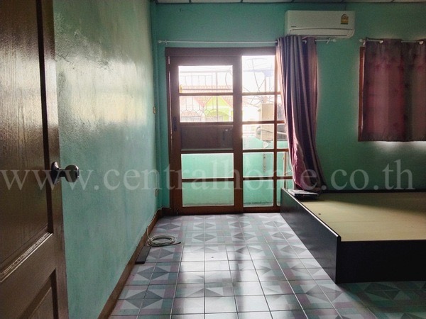 อาคารพาณิชย์ หมู่บ้าน บัวทองธานี ตรงข้ามสมบัติบุรี ทำเลค้าขาย