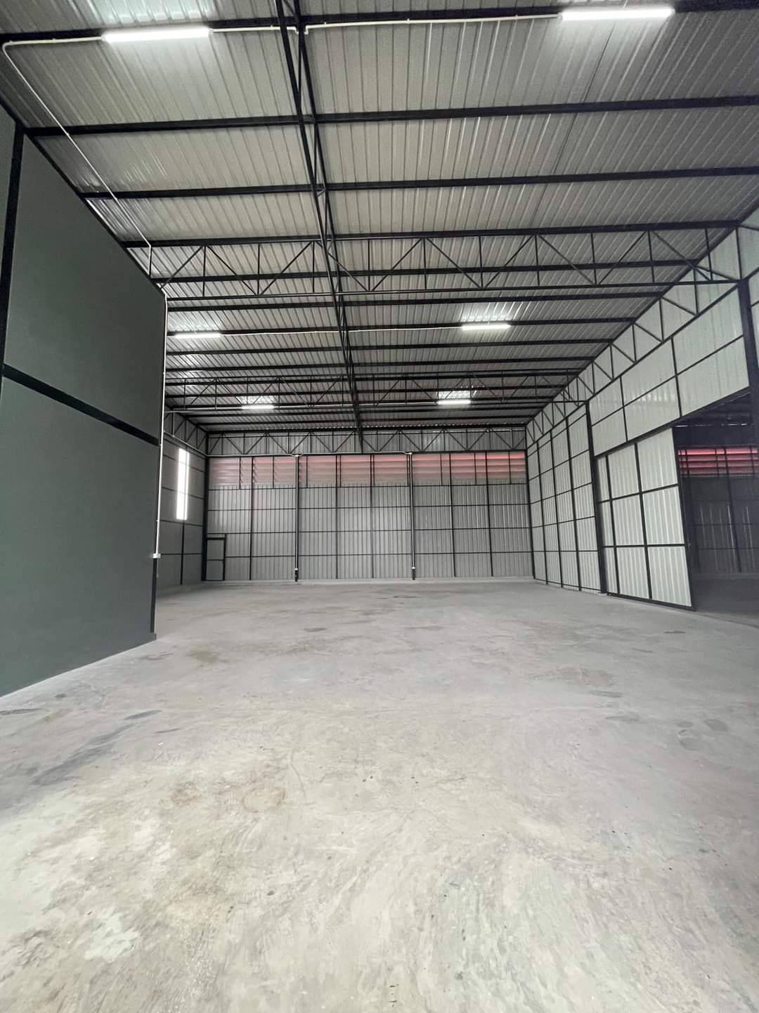 ออฟฟิตพร้อมโกดังสร้างใหม่ให้เช่า ถนนลำลูกกาคลอง 4 ซอยไสวประชาราษฎร์33 (ร่วมสุข8)2 หลัง พื้นที่ต่อหลัง : ออฟฟิต 144ตรม โกดัง 280 ตรม