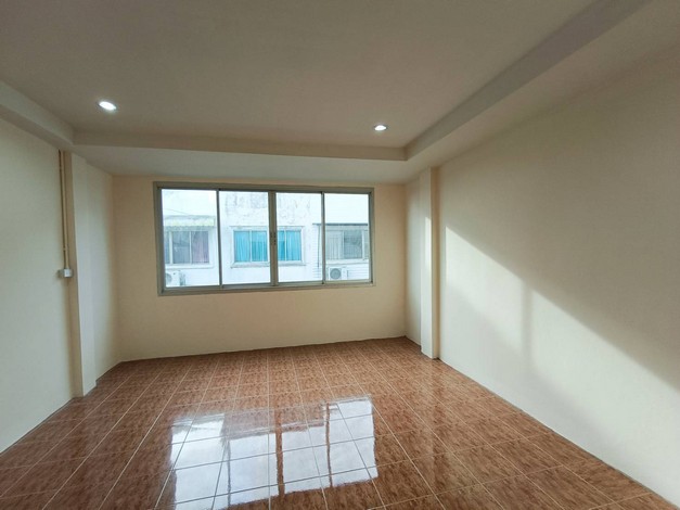 ขายตึกแถวคู่ 4.5 ชั้น ( แยกหลัง ) ตกแต่งใหม่พร้อมอยู่ ใกล้แหล่งชุมชน เดินทางสะดวก บางพลัด กรุงเทพฯ