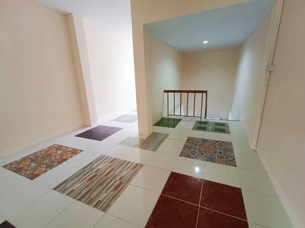 ขายตึกแถวคู่ 4.5 ชั้น ( แยกหลัง ) ตกแต่งใหม่พร้อมอยู่ ใกล้แหล่งชุมชน เดินทางสะดวก บางพลัด กรุงเทพฯ