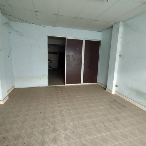 ขายตึกแถว 3.5 ชั้น ทำเลทอง ใกล้รถไฟฟ้า ลำสาลี mrt100 ม.ห่าง ถ.รามคำแหง 50 ม. ติดโครงการเดอะลิฟวิ่งรามคำแหง บางกะปิ กรุงเทพฯ