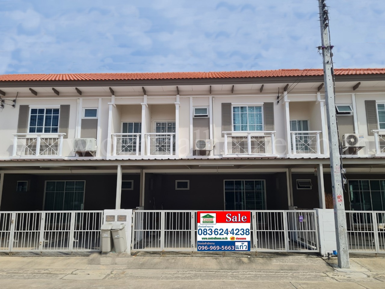 ทาวน์โฮม : ไอลีฟ ไพร์ม (รังสิต - วงแหวน คลอง4)