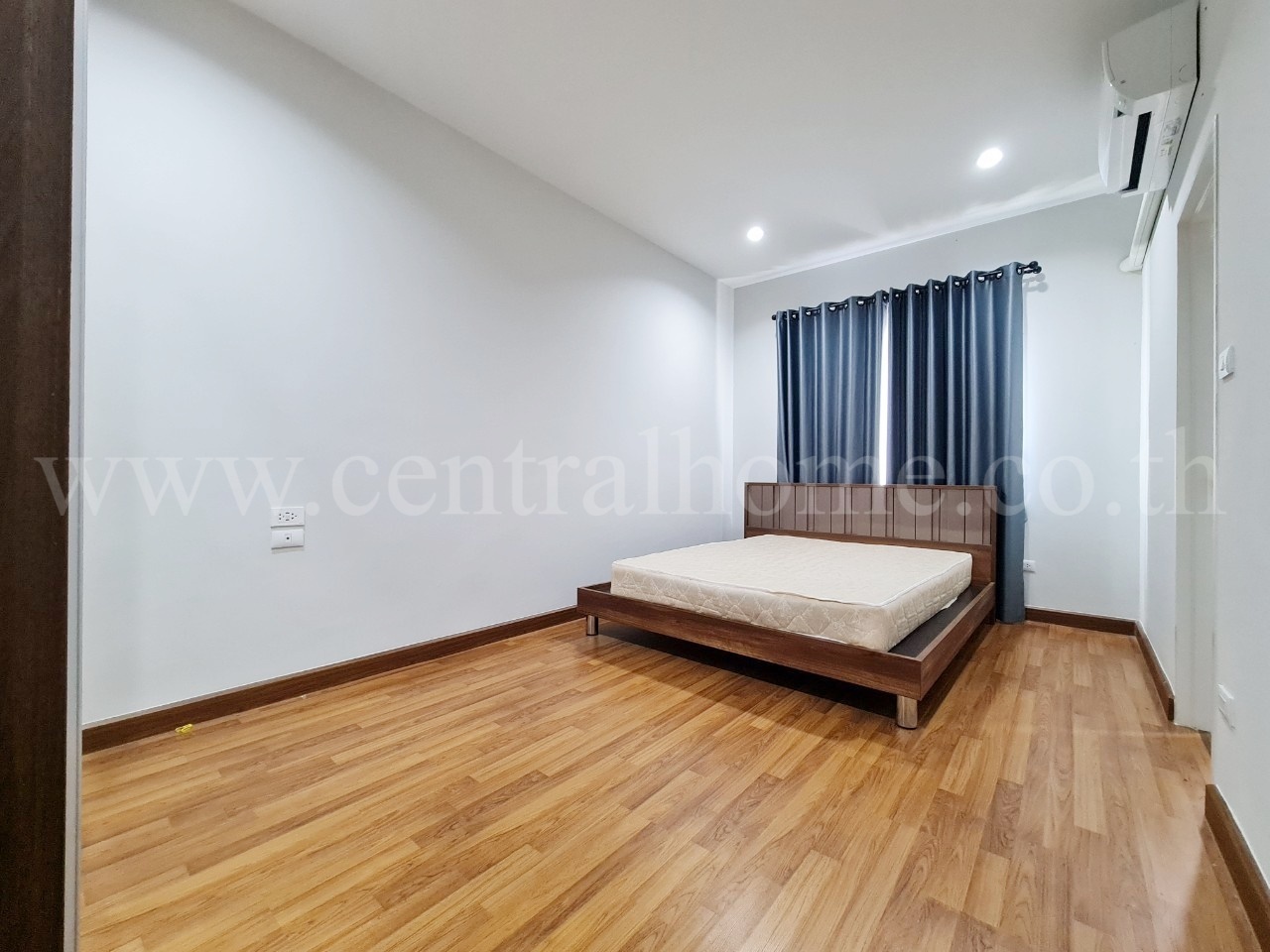 ทาวน์โฮม : ไอลีฟ ไพร์ม (รังสิต - วงแหวน คลอง4)