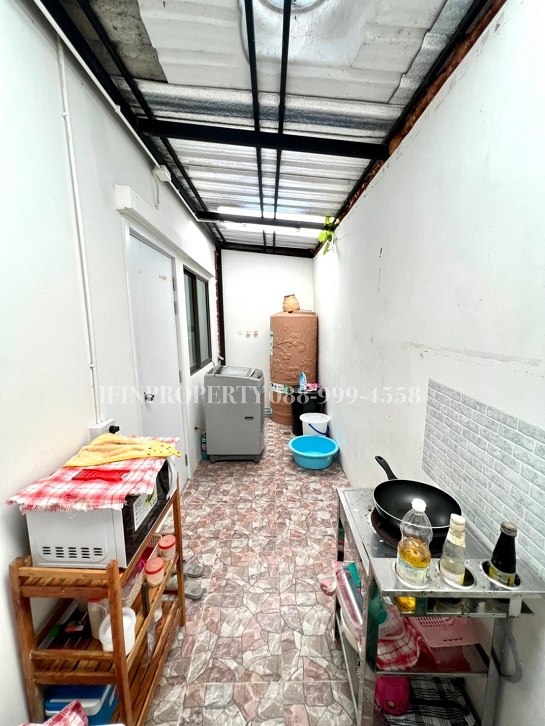Agent Post ขายบ้านติดถนนเมนหลัก หลังบ้านไม่ติดใคร หันหน้าทิศเหนือ 