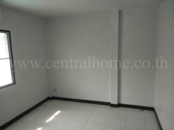ทาวน์เฮ้าส์ บ้านณัฐวรรณ หนองจอก