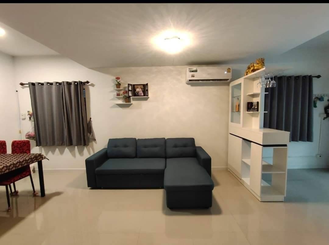  ขายบ้านทาวโฮม สภาพสวย ต่อเติมโรงจอดรถหน้าบ้านพร้อม แปลงมุม ของแถม 14 รายการ