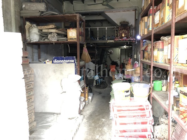 อาคารพาณิชย์ 2 คูหา ใกล้ โบ๊เบ๊ ถนน กรุงเกษม