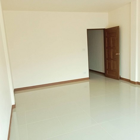 ให้เช่า อาคารพาณิชย์ 2.5 ชั้น ใกล้ รพ.เกษมราษฎร์-สระบุรี ทำเลดี 